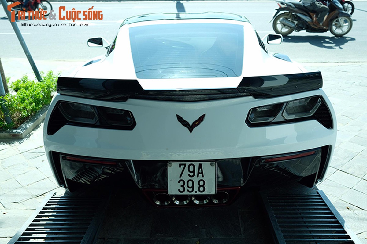 Sieu xe Corvette C7 Z06 Convertible tien ty tai Da Nang-Hinh-4